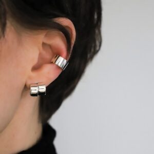 Boucles d'oreilles ear cuffs : comment les porter ? Nos meilleurs conseils !